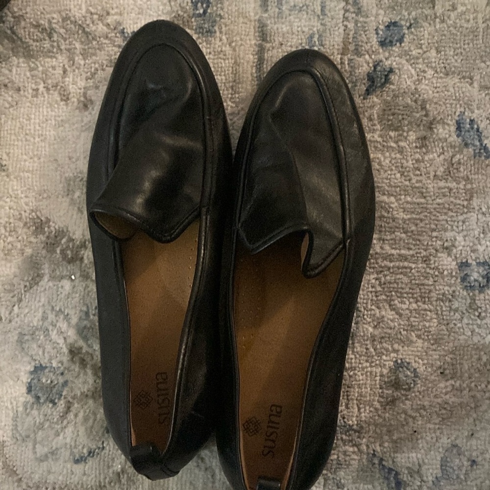 Soft Pointed Black Leather Slide on Loafer Susina